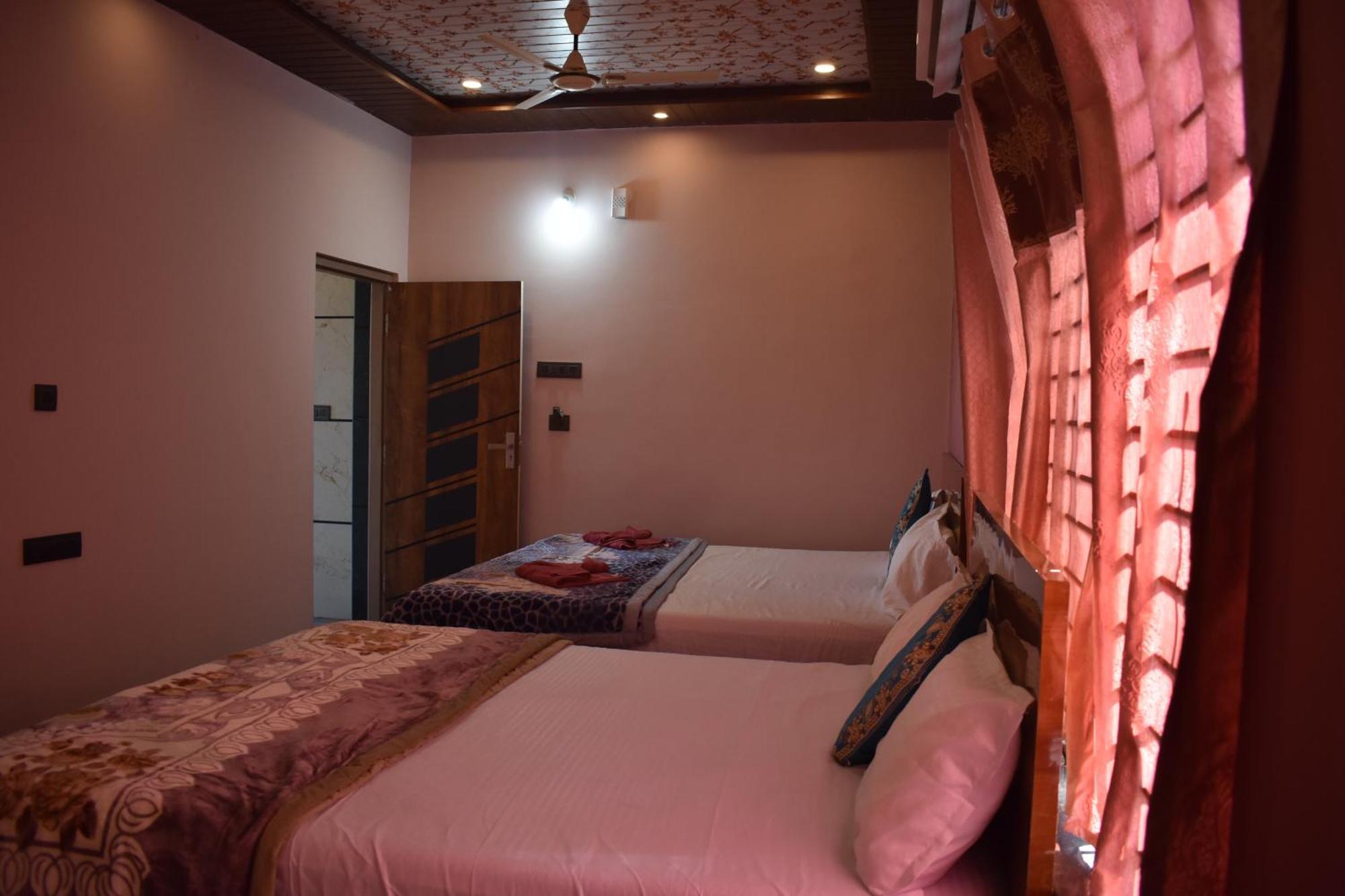 Manoj Homestay Hampi Exterior foto
